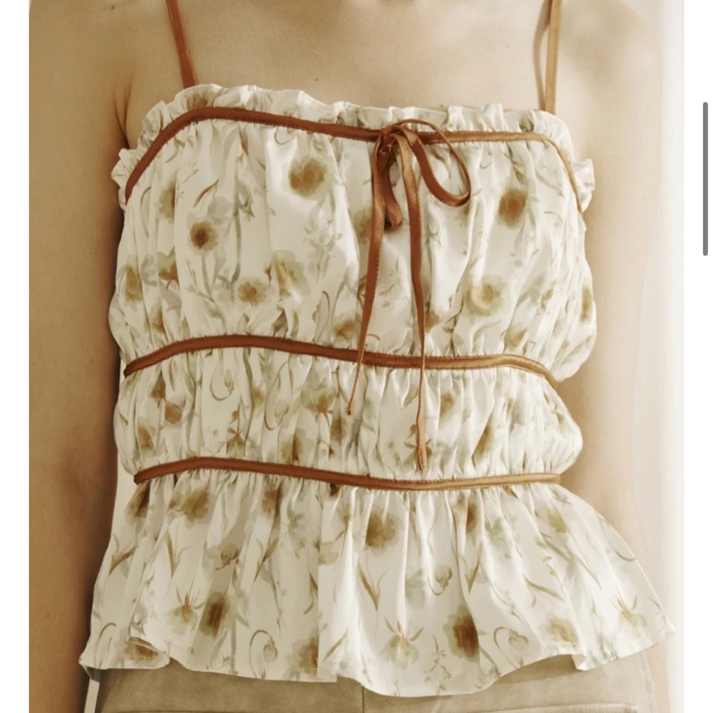 Floral Print Ruffle Trim Top storia size small